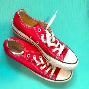 Red converse